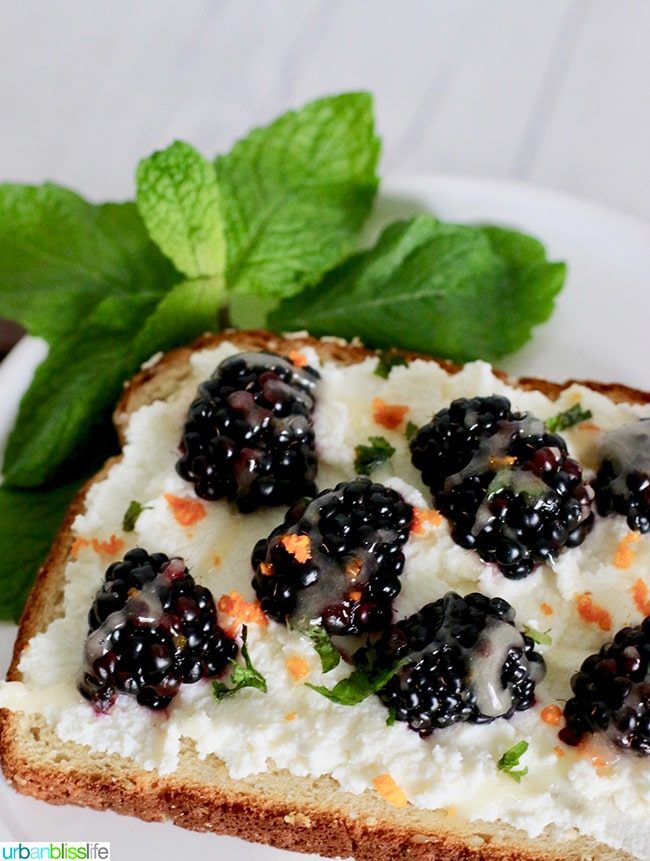 Blackberry Ricotta Citrus Toast with Honey and Mint, recipe on UrbanBlissLife.com