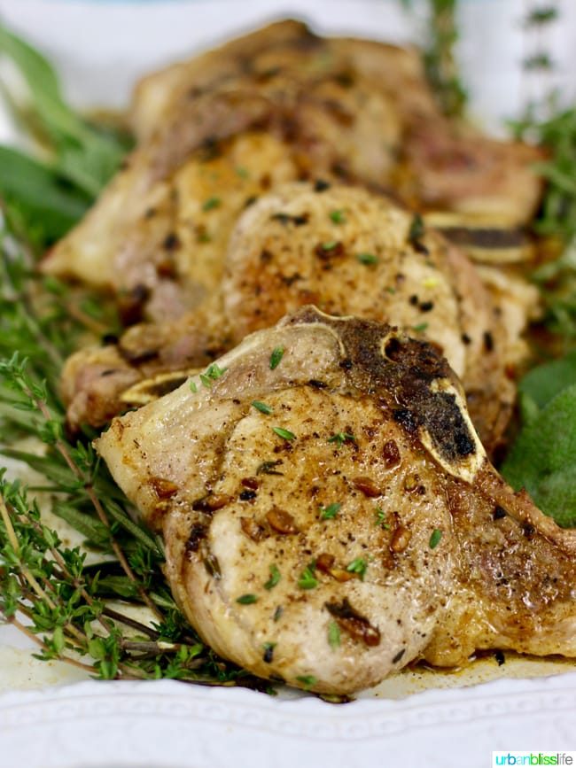 Simple weeknight meal: Cider-glazed pork chops recipe on UrbanBlissLife.com