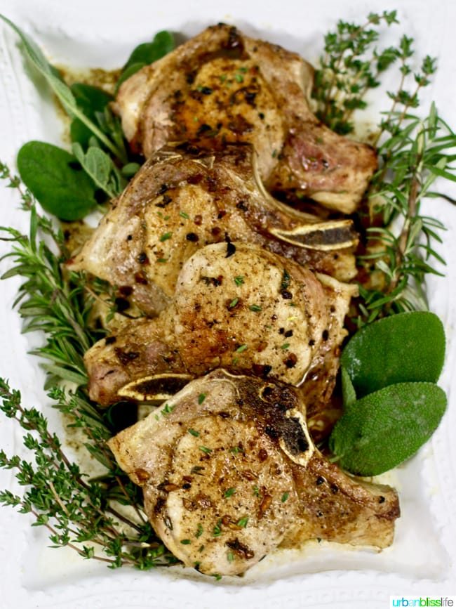 Simple weeknight meal: Cider-glazed pork chops recipe on UrbanBlissLife.com