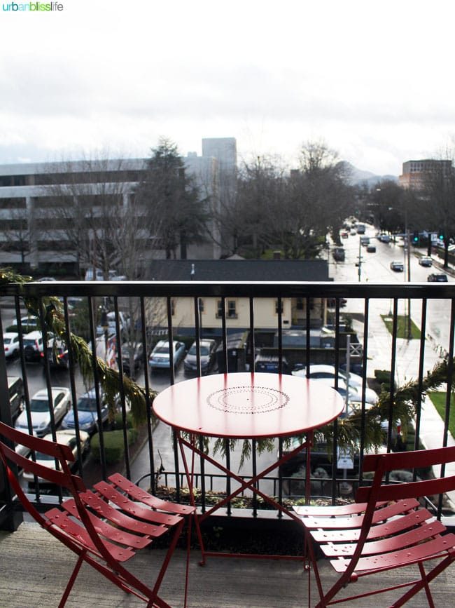 Inn at 5th hotel in Eugene, Oregon - balcony