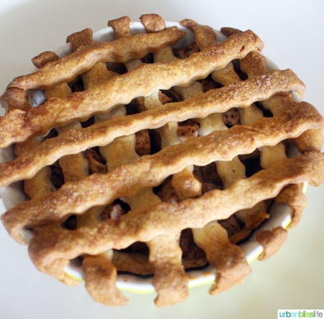 Mini Apple Pies recipe on UrbanBlissLife.com