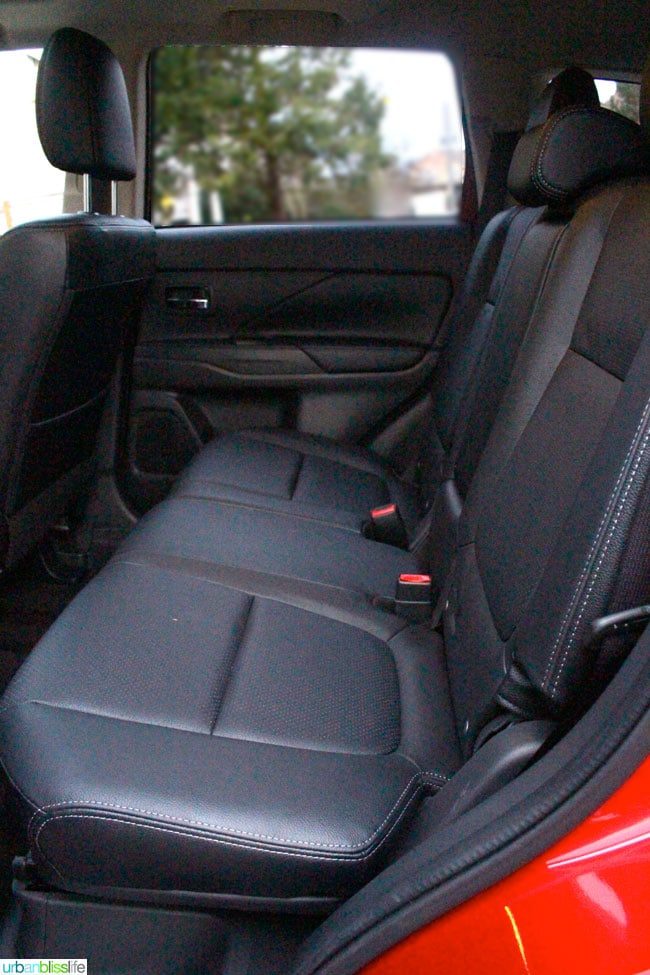 2015 Mitsubishi Outlander back seat