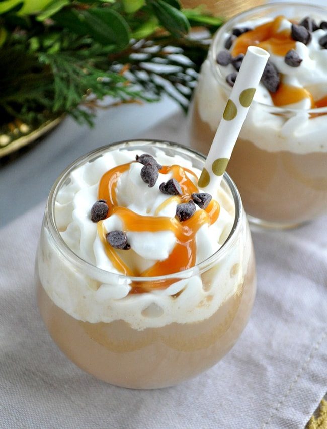 Salted Caramel Mocha Martini 20 Festive Winter Party Cocktails on UrbanBlissLife.com