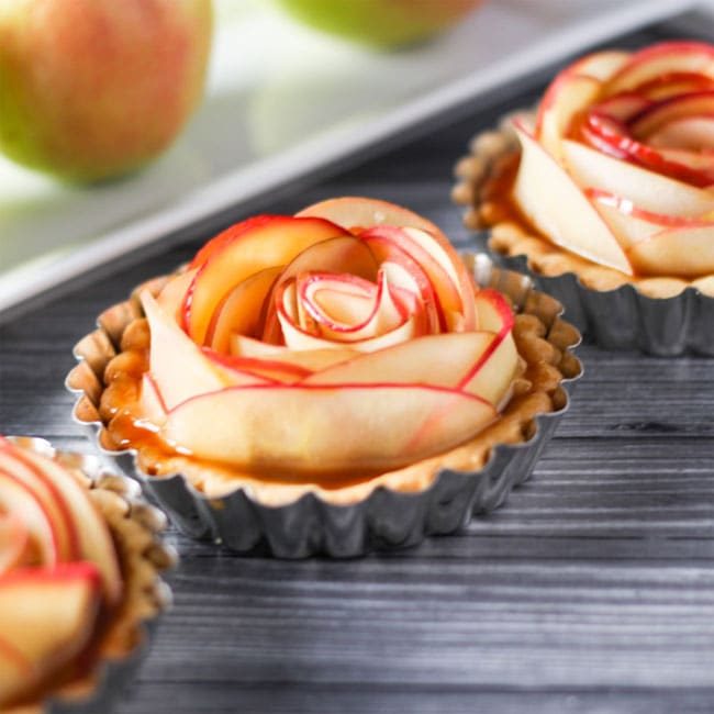 salted-caramel-apple-tart