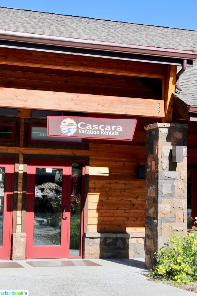 5 Tips for Choosing a Vacation Rental Home - Cascara Vacation Rentals in Sunriver, Oregon on UrbanBlissLife.com