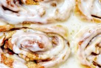Spiced Apple Cinnamon Rolls