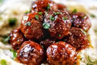 Honey Bourbon Glazed Meatballs (Slow Cooker Recipe)