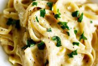 Velvet-Smooth Vegan Fettuccine Alfredo