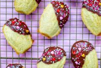 Chocolate-Dipped Madeleines
Decadent Chocolate Madeleines