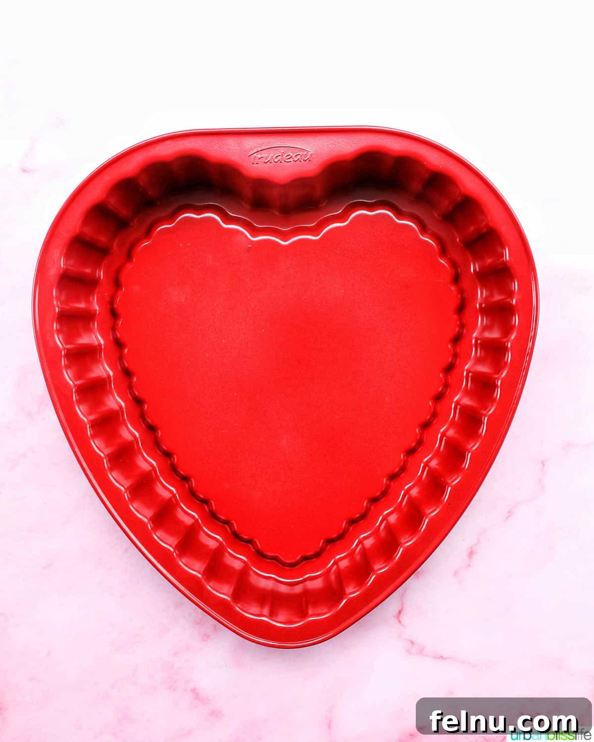 Love Struck Cookie Cake 20 red heart-shaped baking pan.