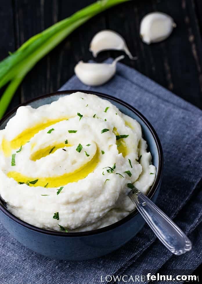Easy Creamy Cauliflower Mashed Potatoes