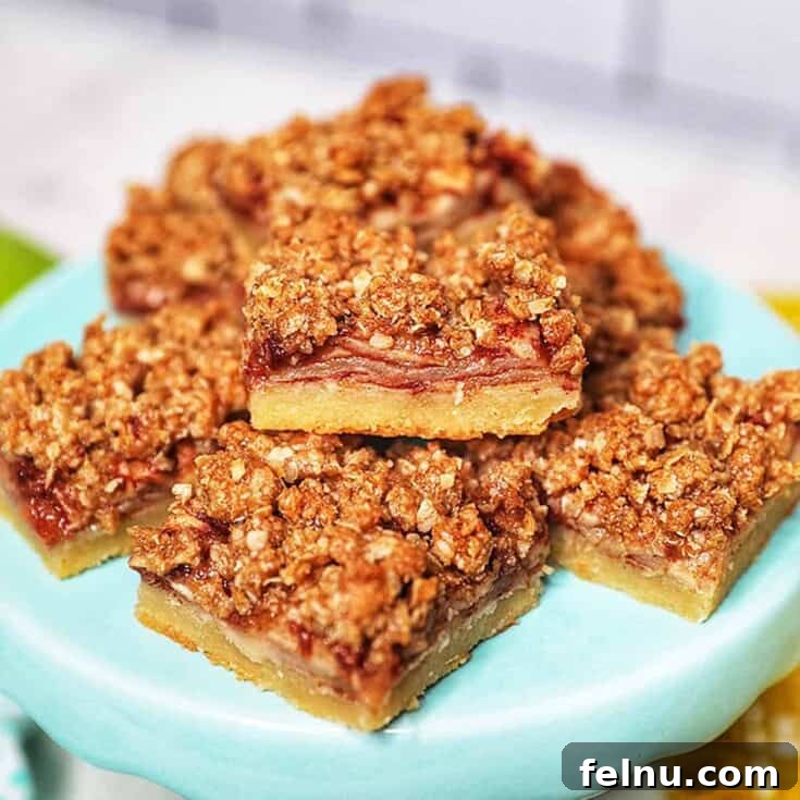 Easy Apple Pie Bars, a convenient and delicious fall dessert.