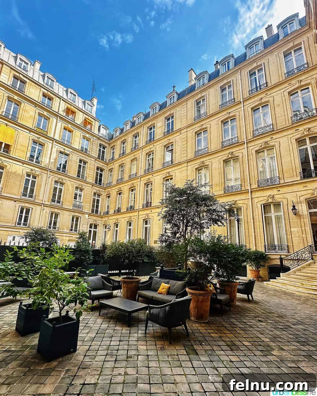 Courtyard of Hotel Alfred Sommier