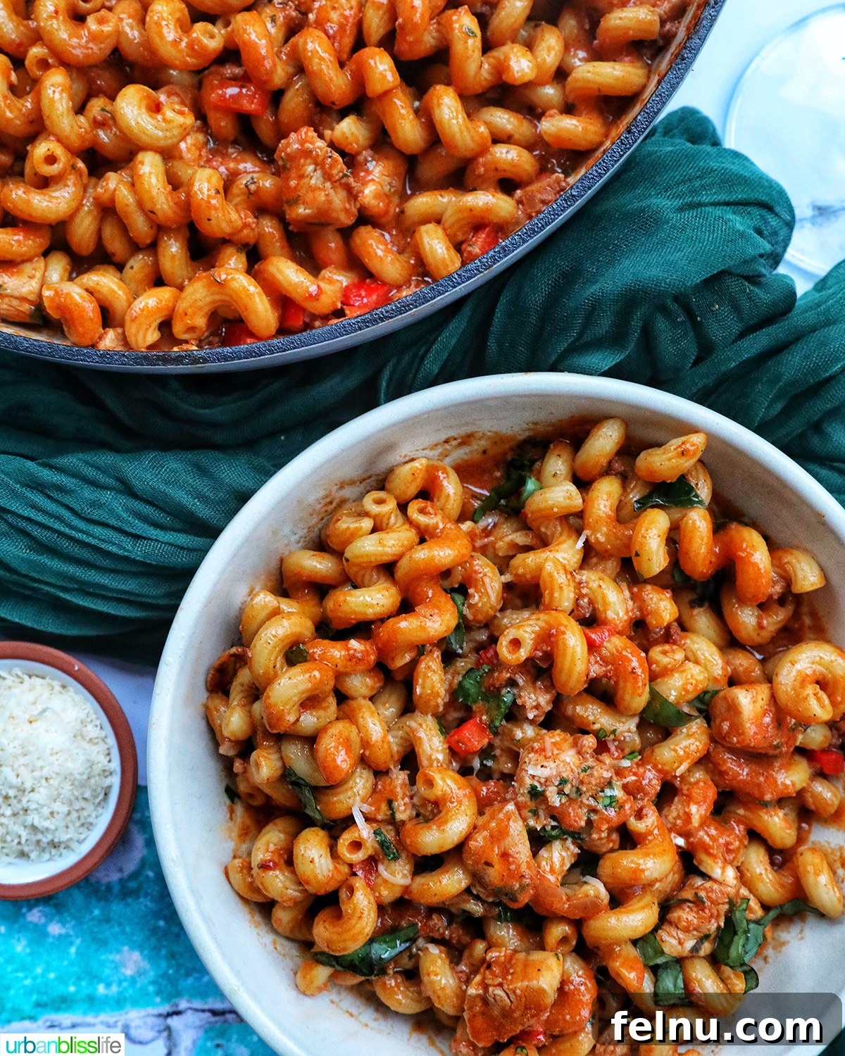 Chorizo Chicken Pasta
Sizzling Chorizo Chicken Pasta 2 Bowls of delicious chorizo chicken pasta.