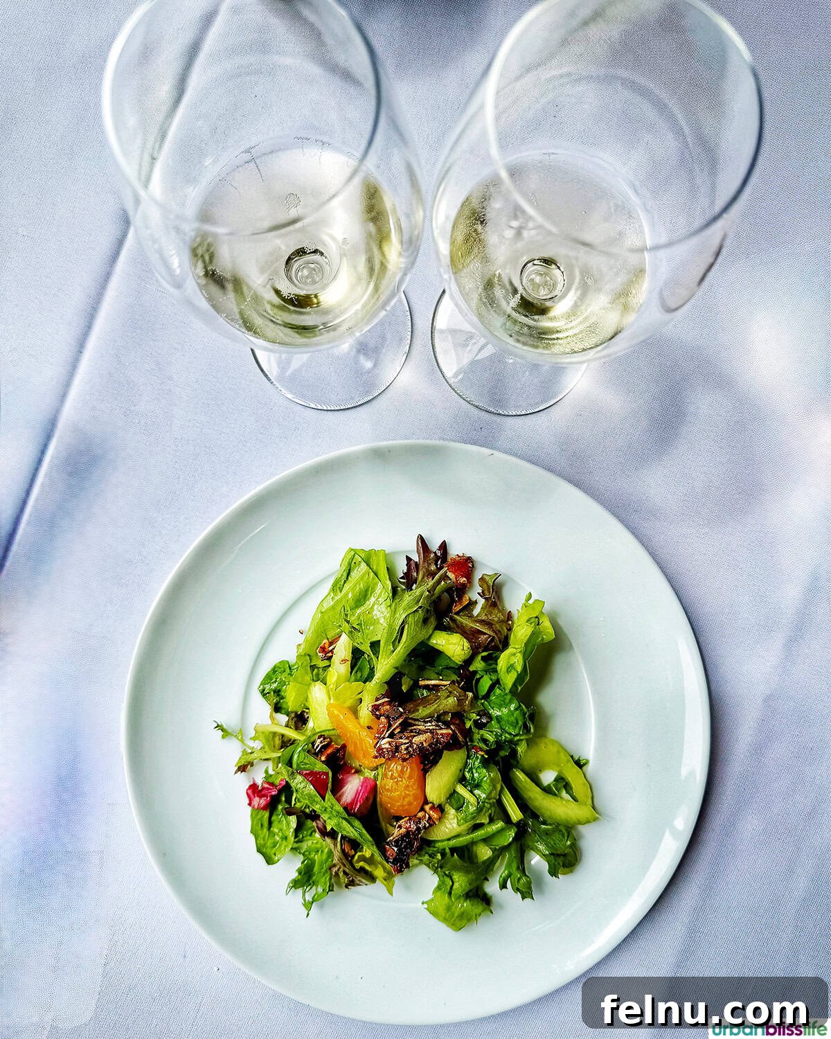 Oregon Bubbly: A Sparkling Celebration of the Oregon Method 13 Sparkling Wine and Salad at the Luncheon