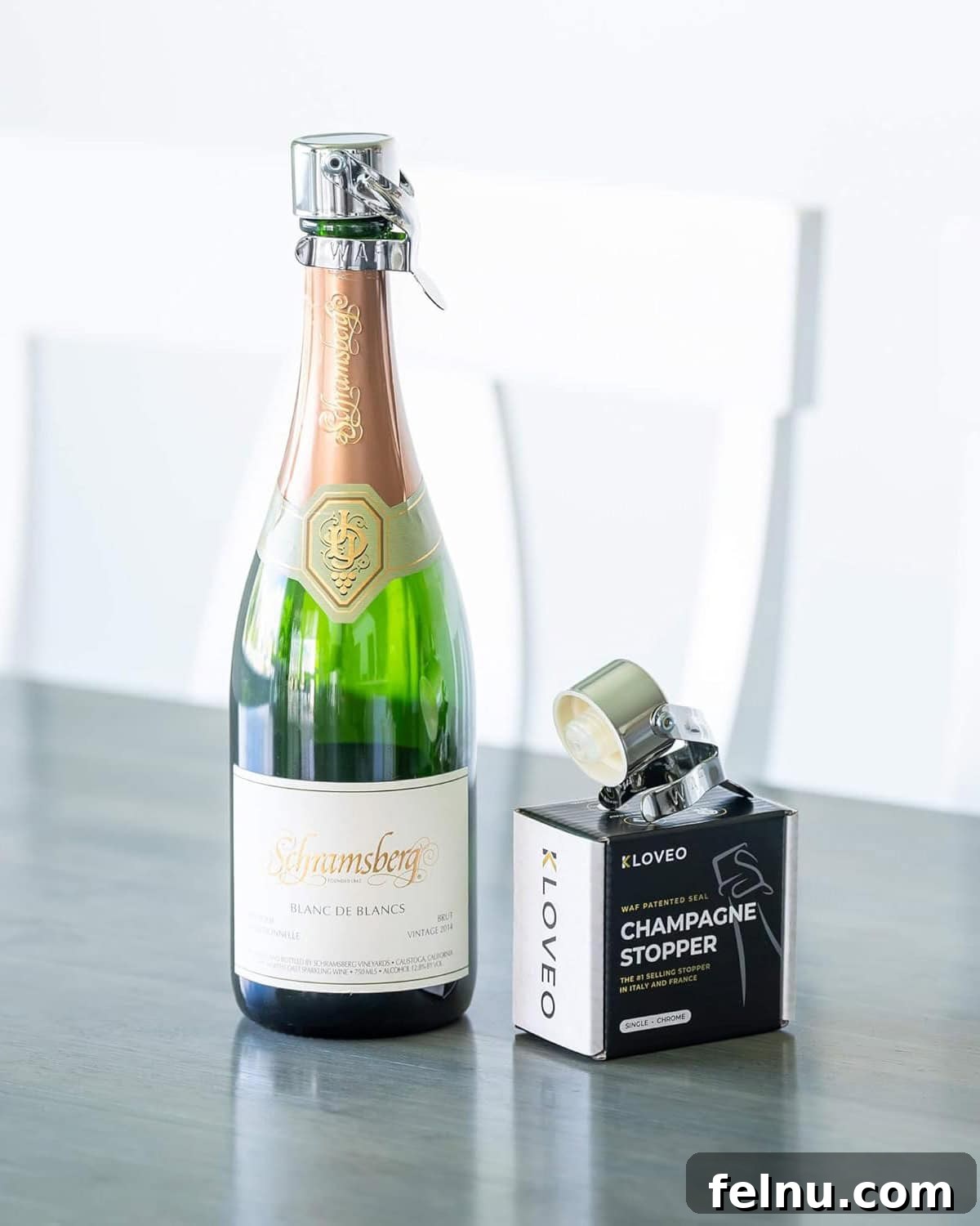 Champagne stopper