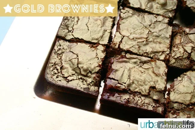 Red Carpet Sips: Personalizing Wine Glasses for Your Oscar Party 2 Gold Brownies