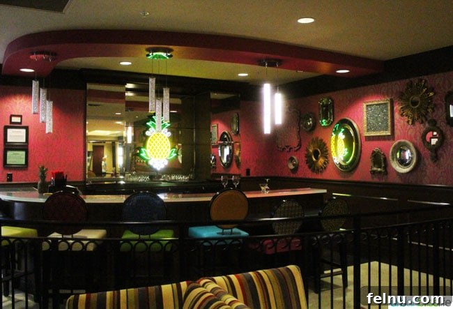The bar at The Maxwell Hotel Seattle.