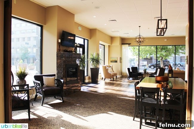 Hotel Maison in Yakima Valley: A Boutique Wine Country Escape 5 The Inviting Lobby of Hotel Maison in Yakima