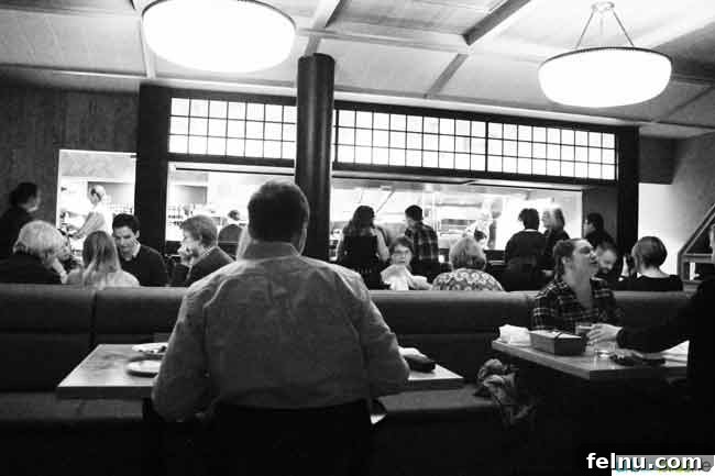 Q Restaurant Bar: Downtown Portland's Culinary Paradise 3 Elegant dining room interior at Q Restaurant Portland