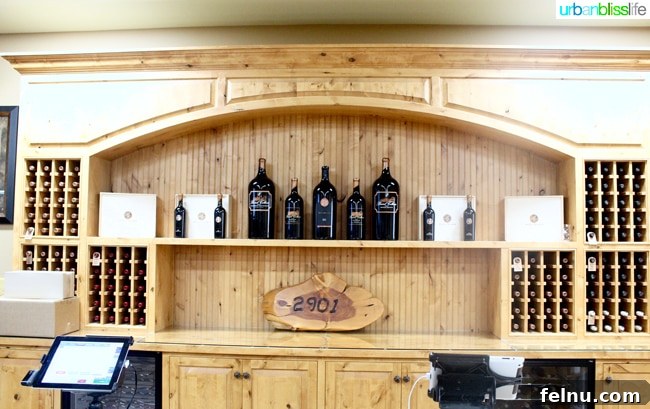 Basel Cellars (Kapalı) Defunct Wineries: Basel Cellars 18 Tasting Room Wall at Yellowhawk Resort