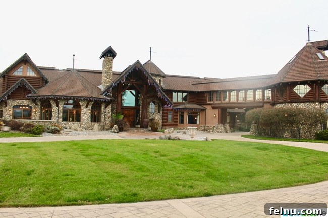 Basel Cellars (Kapalı) Defunct Wineries: Basel Cellars 6 Estate House at Yellowhawk Resort