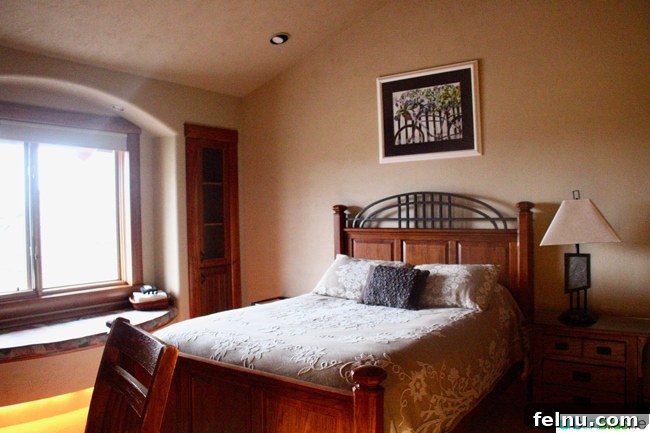 Basel Cellars (Kapalı) Defunct Wineries: Basel Cellars 9 Bedroom at Yellowhawk Resort