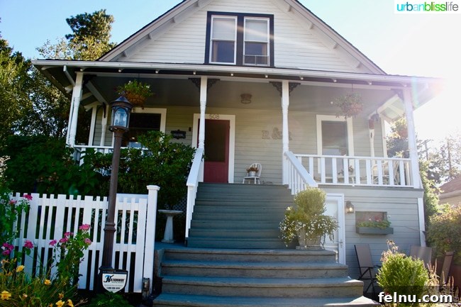 Rest and Relaxation Guesthouse in The Dalles Oregon 3 R & R Guesthouse in The Dalles, Oregon. Bed and breakfast review on UrbanBlissLife.com