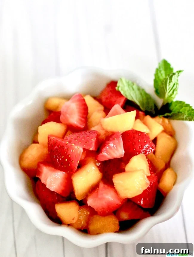 Mini Pavlovas with Summer Fruits and Whipped Cream 4 Fresh Strawberries and Peaches