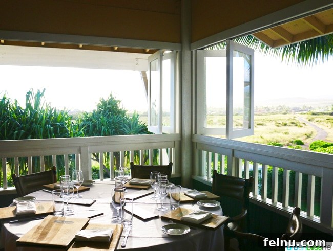 Merriman's Fish House: Poipu's Premier Dining Experience on Kauai 4 Where to Eat in Kauai: Merriman's Poipu, restaurant review on UrbanBlissLife.com