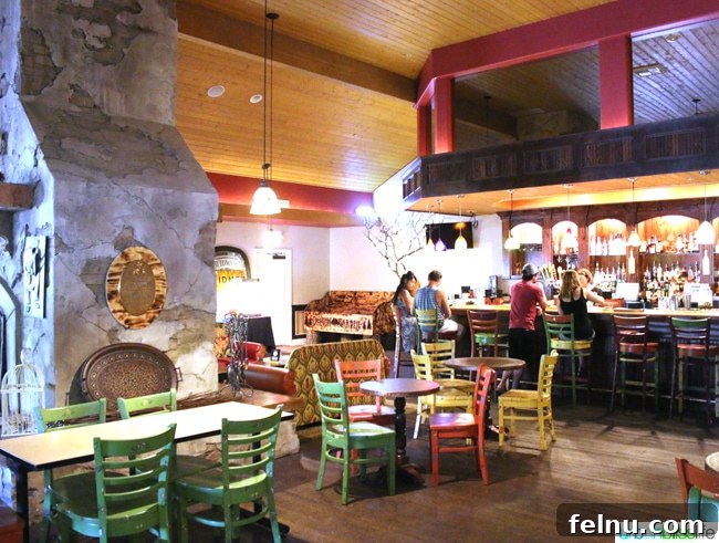 Oregon Garden Resort: A Tranquil Escape 17 Oregon Garden Resort Bar
