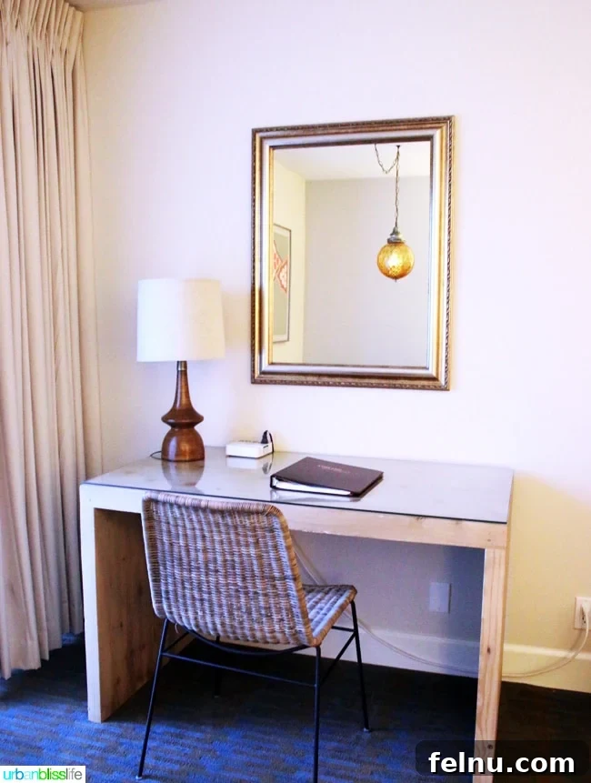 Ashland Hills Hotel & Suites: Your Gateway to Southern Oregon 13 Ashland Hills Hotel and Suites Suite Desk