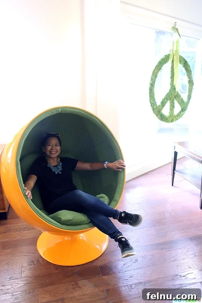 Ashland Hills Hotel & Suites: Your Gateway to Southern Oregon 8 Ashland Hills Hotel and Suites Orange Swivel Chair