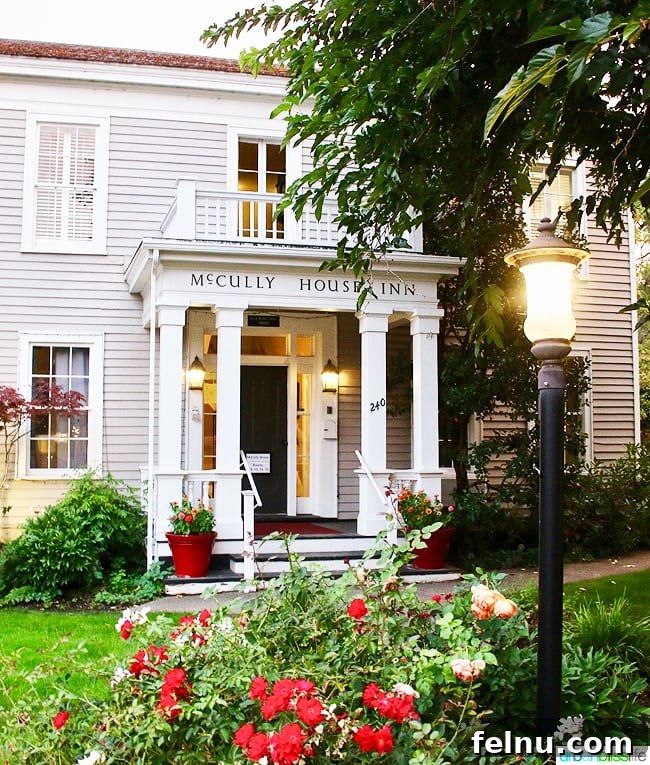 Dining at Larks in Ashland: A Culinary Experience 14 McCully House Inn in Jacksonville, Oregon. Experience historic charm and hospitality.
