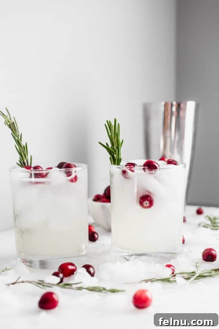 Festive New Year's Eve Cocktails 20 Mistletoe Kiss Cocktail