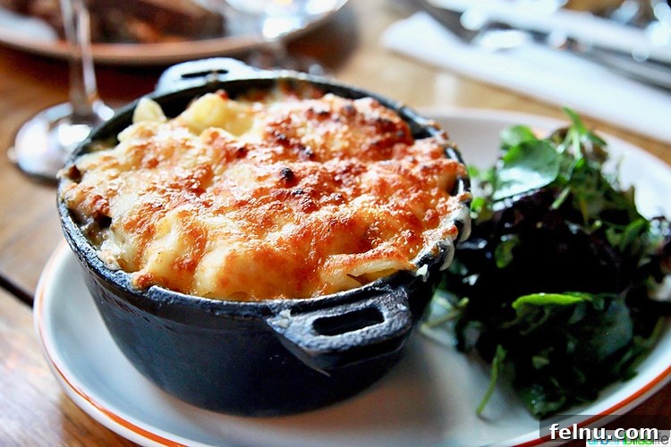 Woollen Mills Mac and Cheese