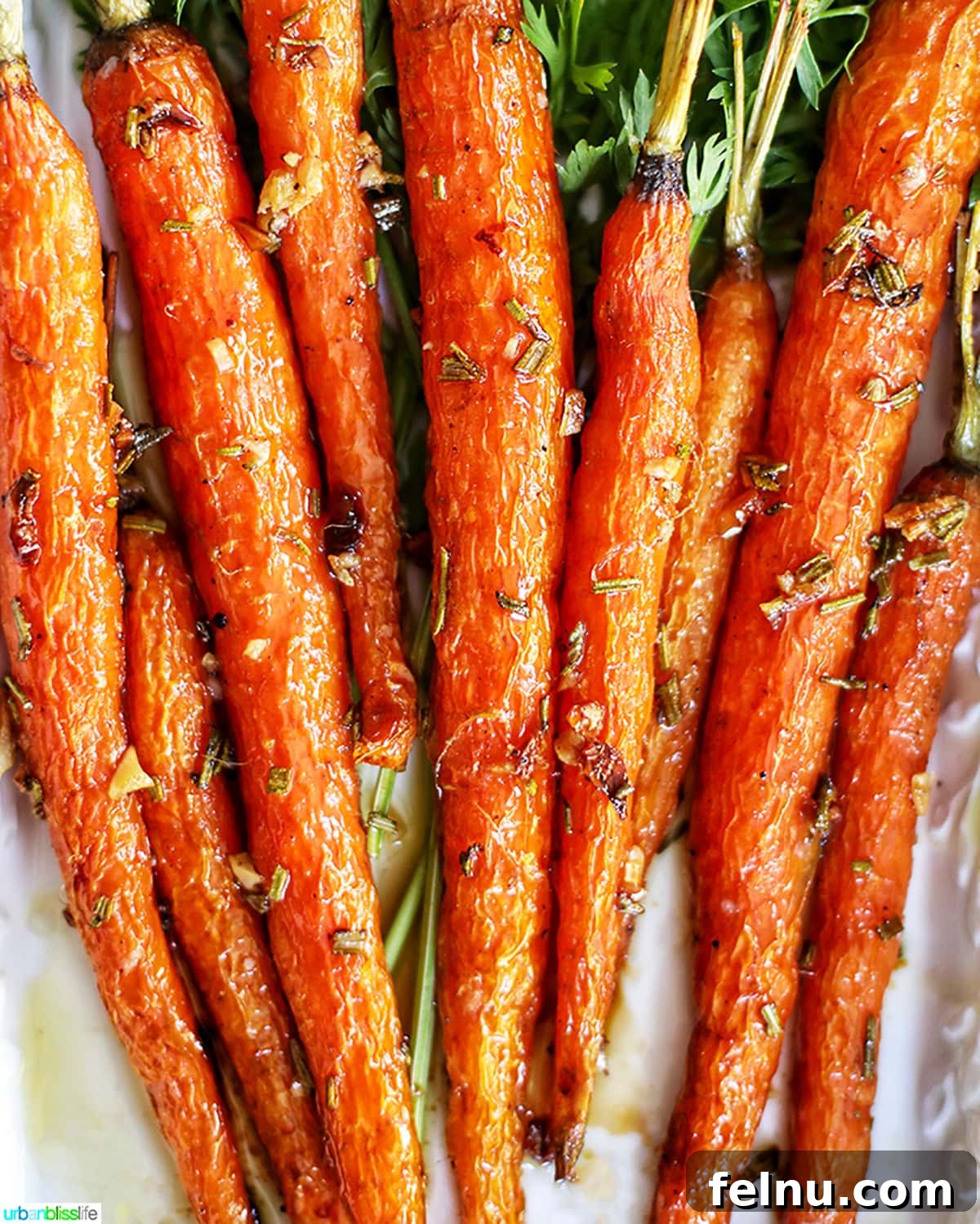 Garlic Rosemary Glazed Roasted Carrots 2 Garlic Rosemary Roasted Glazed Carrots