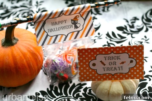 Halloween2012_favorbaglabels07 Free Halloween Treat Bag Printables by Urban Bliss, featuring whimsical spooky designs on favor bags for kids parties