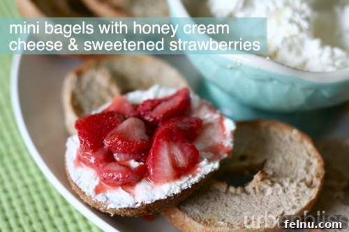 Mini bagels with honey cream cheese & sweetened strawberries Mini bagels with honey cream cheese and sweetened strawberries, perfect party snacks