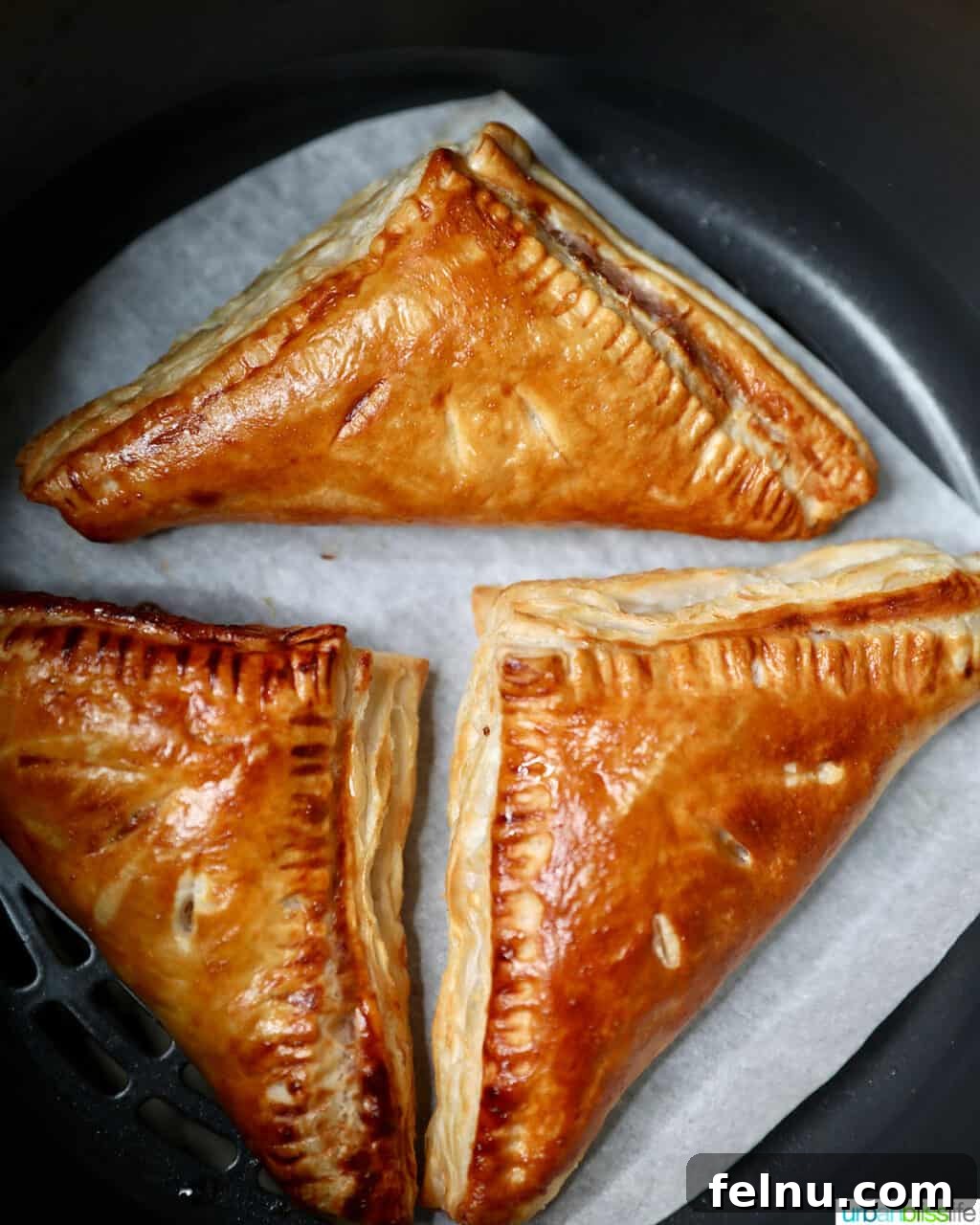 Flaky Strawberry Pockets 16 air fried strawberry turnovers in ninja foodi