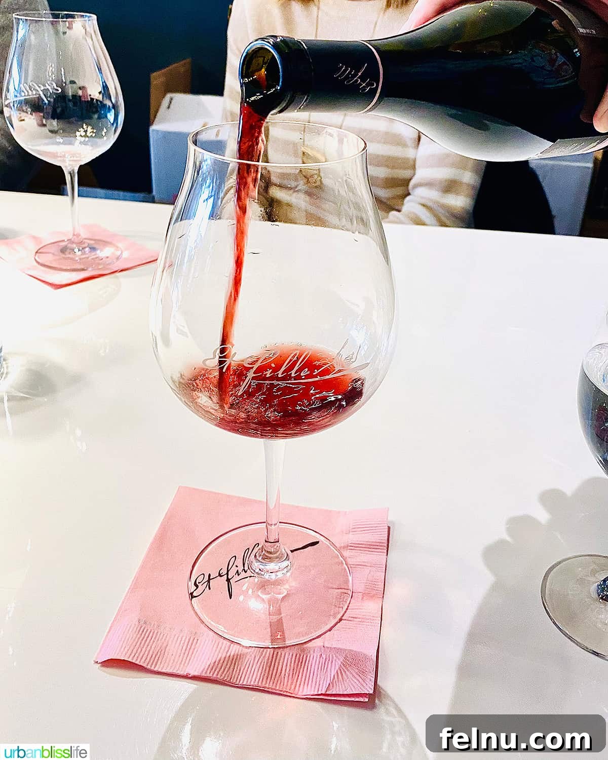 Newberg Wine Trail: A Taste of Oregon's Finest 21 Et Fille Pinot Noir Pouring