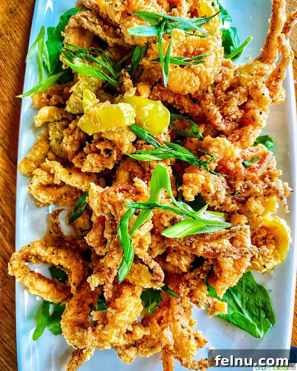 Murrayhill Taphouse Aşağıda, potansiyel olarak daha özgün bir başlık yer almaktadır: The Murrayhill Pour House 3 Murrayhill Taphouse Calamari