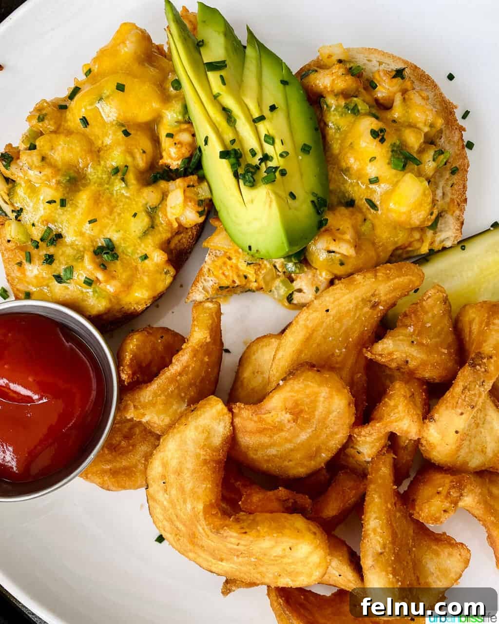 Murrayhill Taphouse Aşağıda, potansiyel olarak daha özgün bir başlık yer almaktadır: The Murrayhill Pour House 7 Murrayhill Taphouse Shrimp Melt