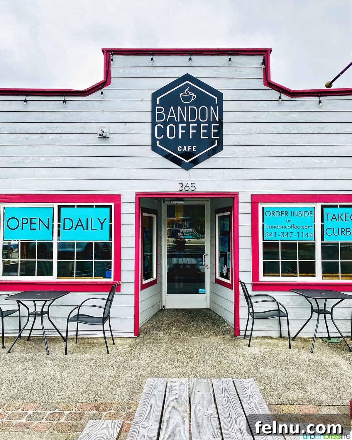 Bandon, Oregon: Your Ultimate Travel Guide 11 Bandon Coffee Cafe in Bandon, Oregon