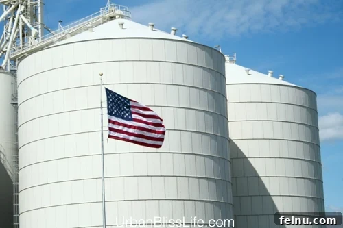 Portland to Hood River: A Gorge-ous Road Trip 3 Silos in Hood River