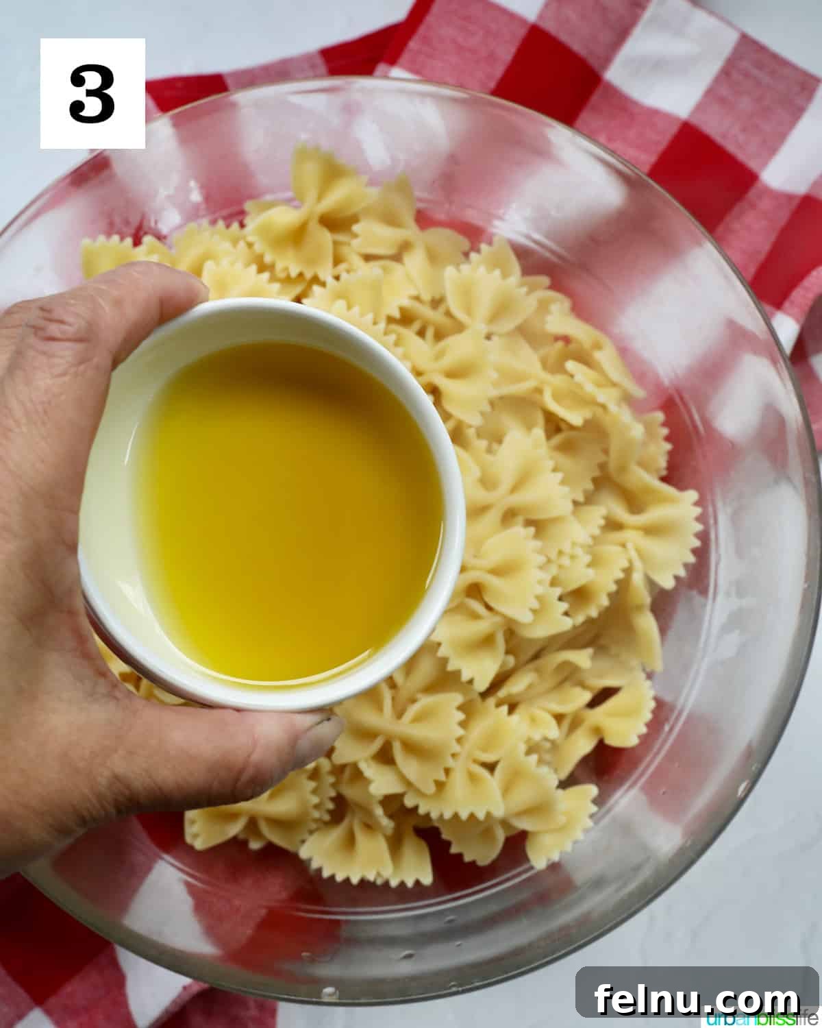 Air Fryer Pasta Chips
Crispy Air-Fried Pasta Snacks 7 Drizzling olive oil over cooked pasta.