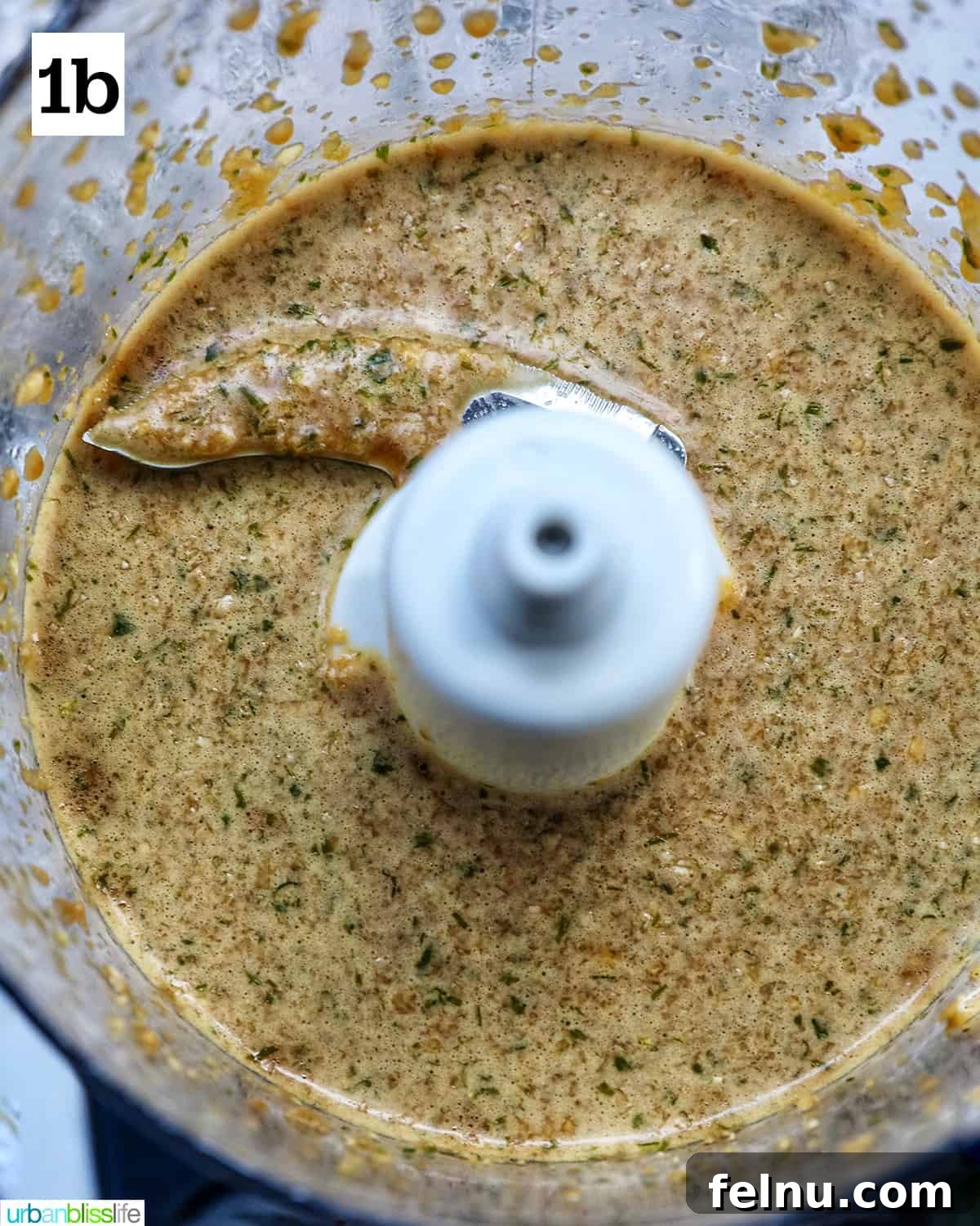 Thai Basil Prawn Stir-Fry 6 Thai Basil Shrimp sauce blended in a food processor.