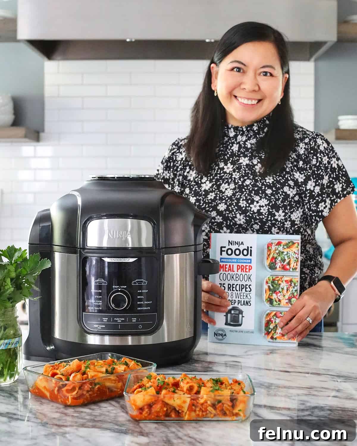 Effortless Air Fryer Cake Delights 23 Marlynn Jayme Schotland, author of the Ninja Foodi Meal Prep Cookbook, recommending the Ninja Foodi XL Deluxe Pressure Cooker/Air Fryer for exceptional baking results.